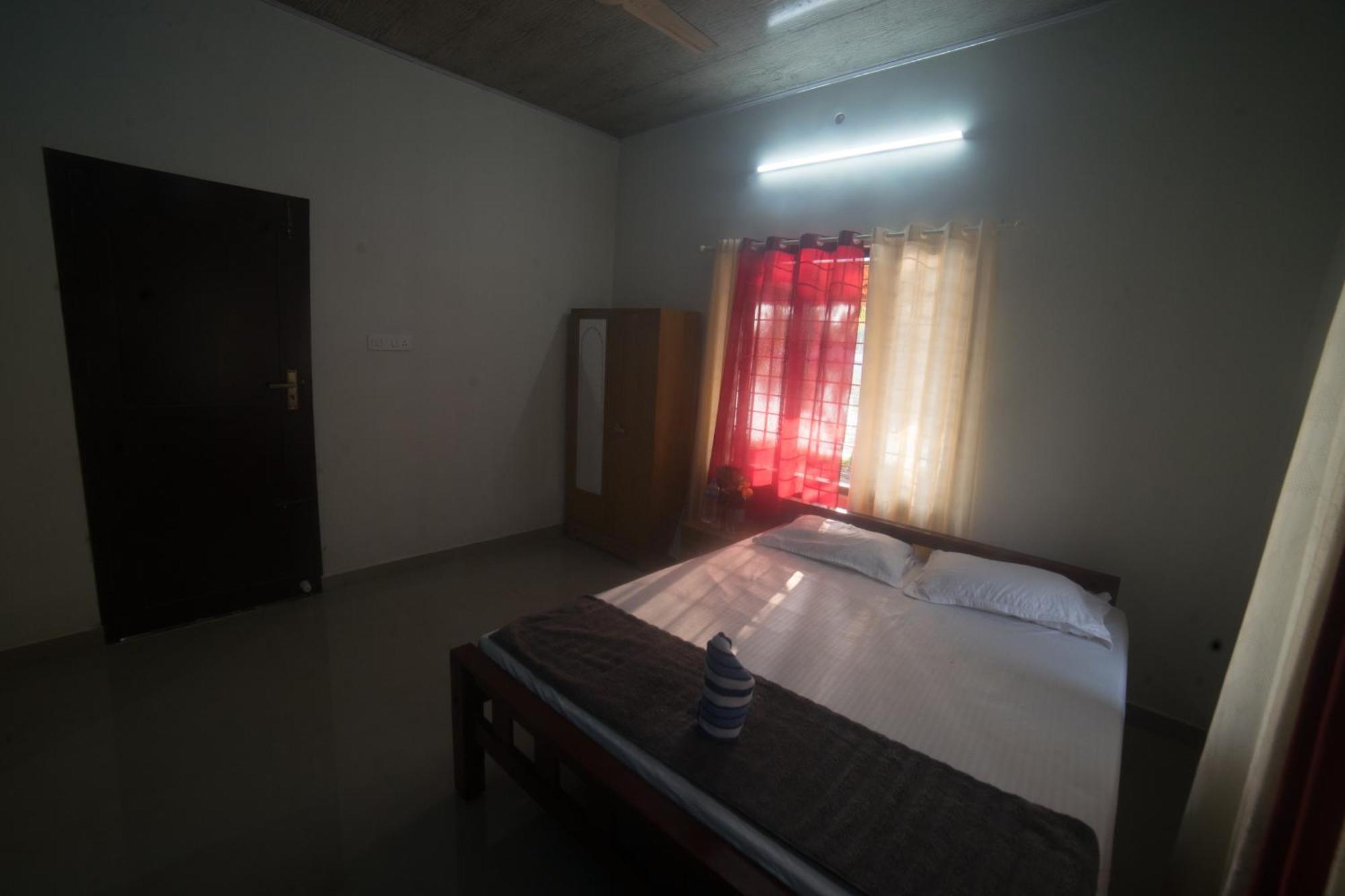 ChampakulamTulsi Kayal Retreat公寓 外观 照片
