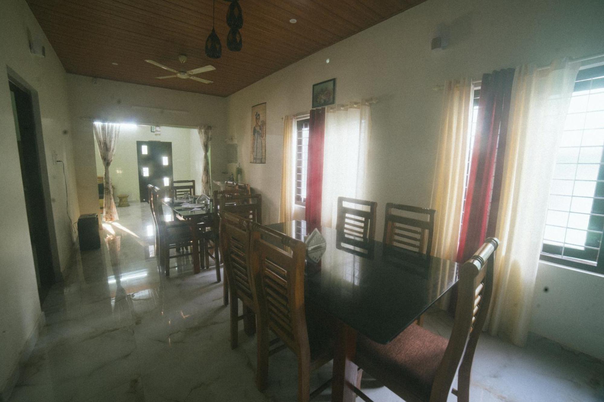 ChampakulamTulsi Kayal Retreat公寓 外观 照片