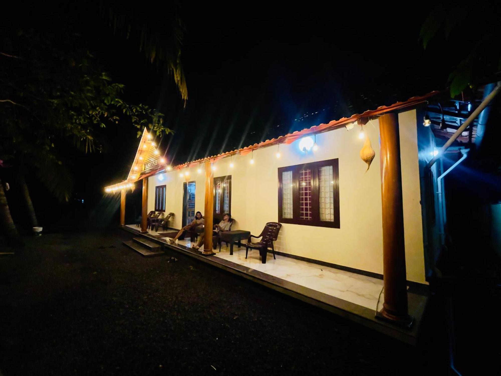 ChampakulamTulsi Kayal Retreat公寓 外观 照片
