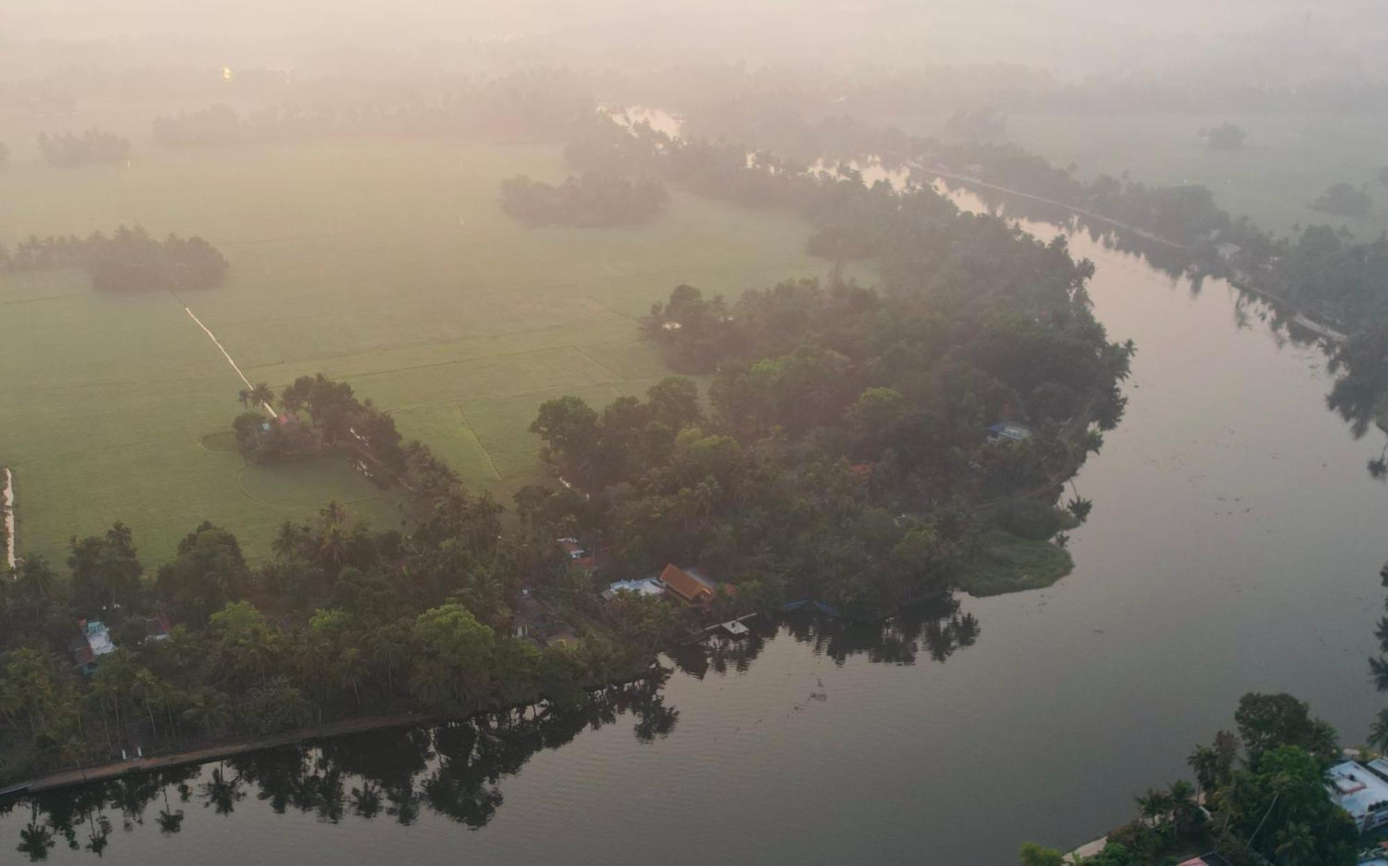ChampakulamTulsi Kayal Retreat公寓 外观 照片