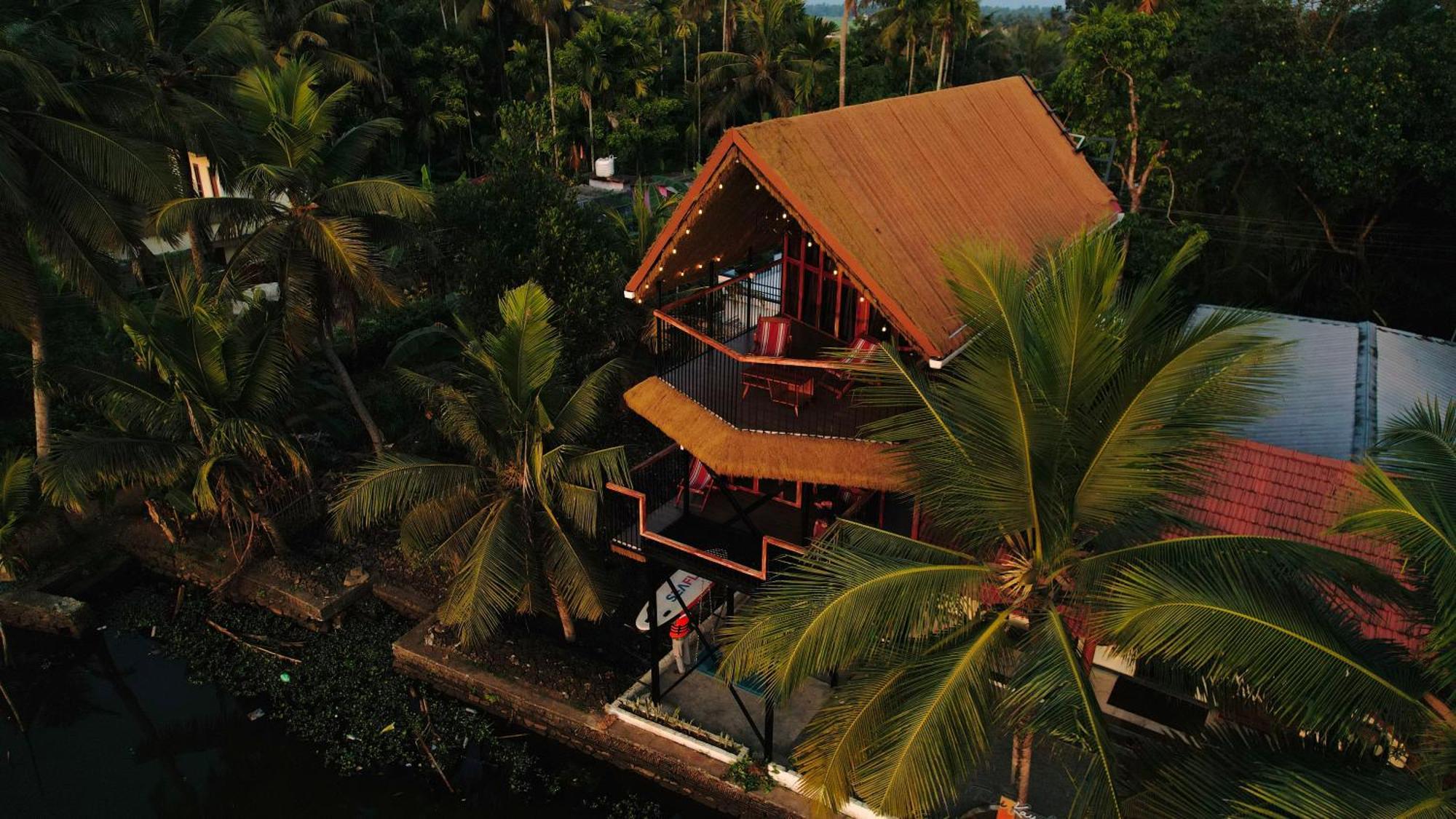 ChampakulamTulsi Kayal Retreat公寓 外观 照片