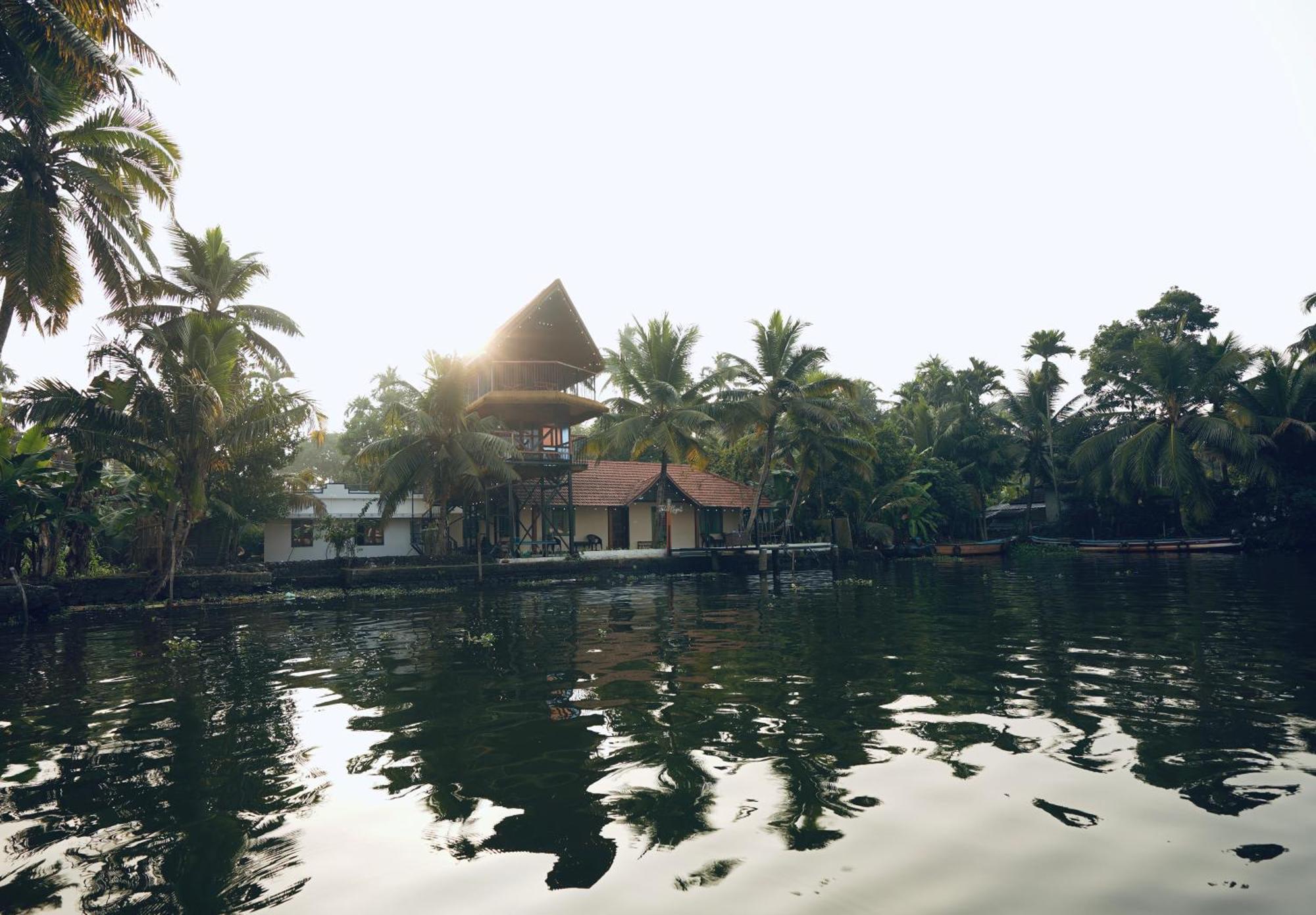 ChampakulamTulsi Kayal Retreat公寓 外观 照片