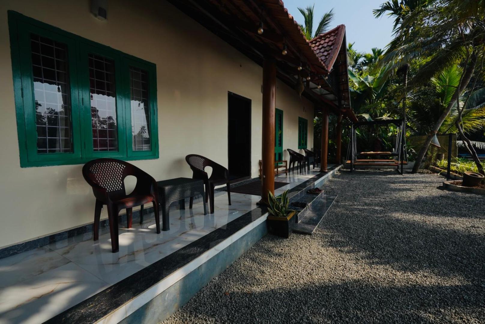 ChampakulamTulsi Kayal Retreat公寓 外观 照片