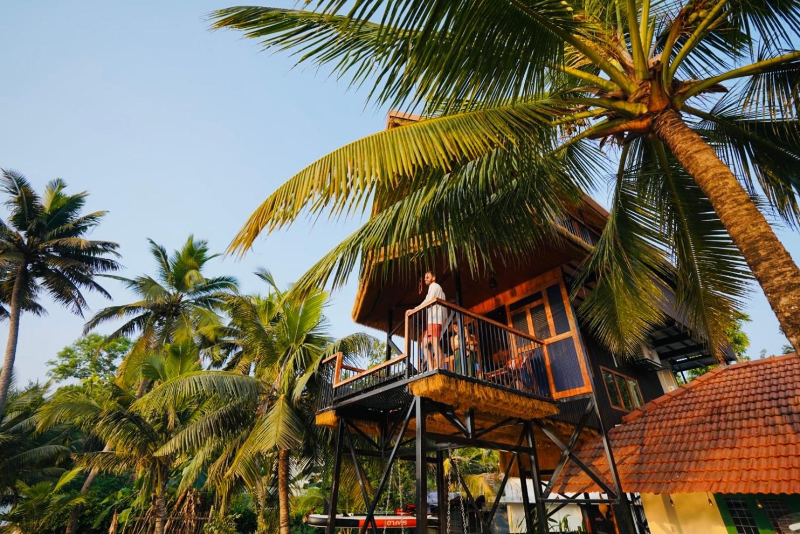 ChampakulamTulsi Kayal Retreat公寓 外观 照片